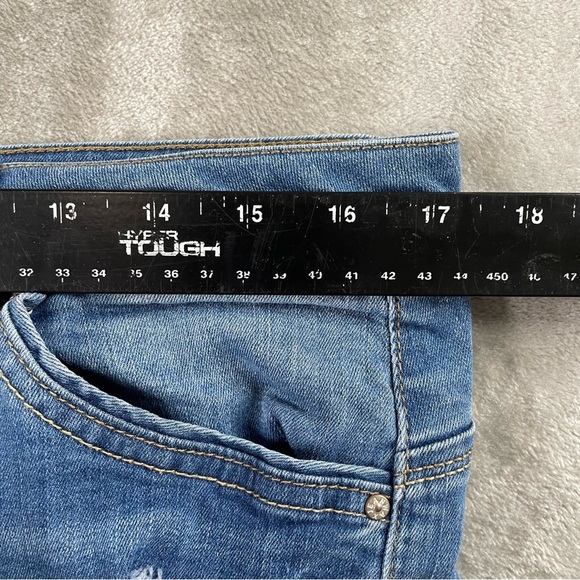 Wax Jean Women's Distressed Jean Shorts Size 2XL - Picture 5 of 7